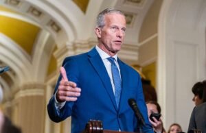 Democrata Democratium e República de Discordância como governo de encerramento