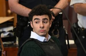 Shein atrai Luigi Mandel Mandel AD depois de uma camisa que precisa se esgotar