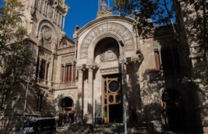 A prisão temporária se forma por jogar suas esposas da janela em Manresa (Barcelona)
