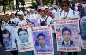 43 Os parentes de Normstine em Ayotzinapa encontraram o quinto ao sessenta com Sheinbaum no Palácio Nacional