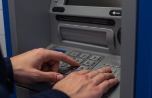 A chave do caixa para mantê -lo mantendo quando você obtém renda e evita a fraude dos bancos