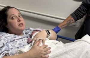 Voltar e falsos testes e o grande excelente: ele aprendeu que estava grávida durante o trabalho de nascimento