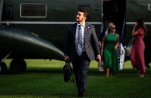 A Casa Branca da Casa Branca da equipe Taylor Bedowich deixará a gerência mensal