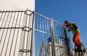 O governo Buenos Aires montou uma nova cerca de segurança em obelisco