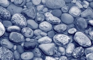 Um pouco de vento -old -old fornece pedras de urânio para entrar no Insulini