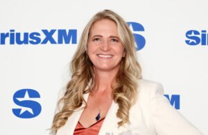 A estrela de ‘irmãs’, a estrela de mulheres, Christine Brown mostra o vício