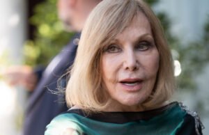 Kim Novak Novak Novak diz que as palavras de sua mãe tentaram matá -lo: ‘Eu permaneci vivo’