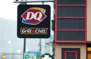 Rainha daili para abrir o sanduíche do Dr. Pepper, mas nem todos os lugares