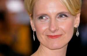 BessShaging ‘Eat, Ore, Love’ Writer ‘Writer indica a ação que ele vê se um outro retoma