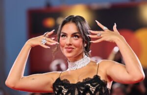 Noiva de Cristiano Ronaldo, INOBA NEIYO SHOW KUVENICE INE JAW-KUDONHA MAKUMI MATATU-CARAT JOGEM MHETE UYE SELTRY KUTARISA