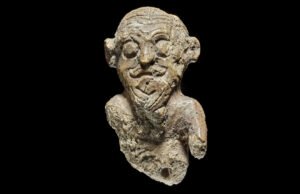 “Ele é tão expressivo”: um pedaço de jogo viking do tempo de Harald pode mostrar o rei de Viking com bigode