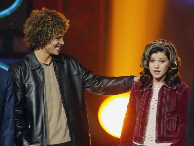 kelly-clarkson-won-american-idol-win-23-years-ago-today-grateful.jpg