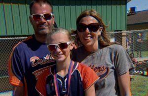 Lauryn Licari, Kandra Licari agora está fingindo