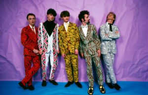 A nova banda acenada dos anos 80 para o primeiro tiro em terra em 17 anos