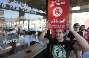 Com a questão do contrato, os baristas de Stallack Barristas em LA