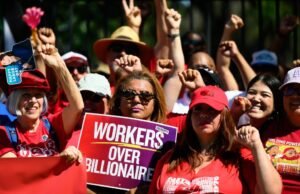 Para comícios durante o trabalho, os palestrantes investigam Trump