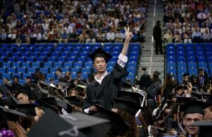 Assistente: Como preparar estudantes universitários para AI AI?