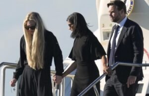 A rotação de Kirk está sobre suas viúvas como seu próximo líder. Perguntas sobre o futuro