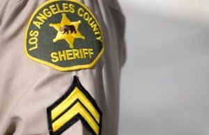 Toddler encontrou vida no carro; La Dada acusado de matar pessoas