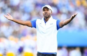 A UCLA não pôde deixar Martin Jarmond contratou o próximo treinador de futebol