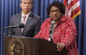 O Departamento do Tribunal perseguiu a Califórnia, o outro estado que se recusou a distribuir um pergaminho