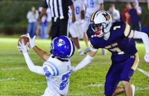 Palisadas foram ao chão para começar a vitória de Mary Star