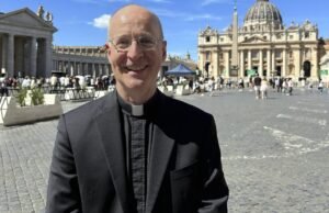 O papai está enfrentando proteção contra o LGBTQ +, o voto de continuar a política judicial de Francis