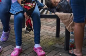 A neve aparece na entrevista de pais que esperam trabalhar com seus filhos que entraram em nós sozinhos