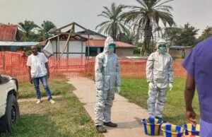 A vacinação do Ebola atinge o centro da unidade do Congo como funcionário do governo