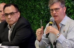 Watchdogs disse que a política do condado de La é uma tentativa de criticar o focinho