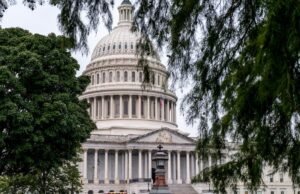 O que acontece se o governo estiver fechado no final do dia?