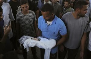 O número de palestinos passou por 64.000, disse o funcionário público, porque Israel e Hamas exigiram reivindicações