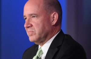 MSNBC Seves está ligado a Matthew Dowd para o comentário de Charlie Kirk