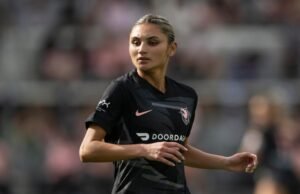 O anjo de Gisele Thompson, de City City City City, faz dele o mais alto jogador NWSL