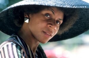 Stevie se pergunta na vida e Lova Minnie Rigerton