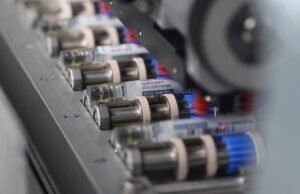 Alguns idosos vulneráveis não podem obter CVID covy cvid cvid, apesar do caso Spikes