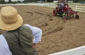 O trator de poder mostra promessa para uma fazenda pequena e duradoura
