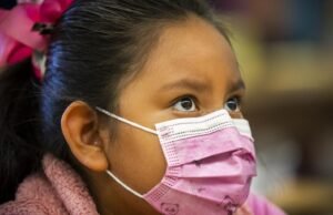 LAUSD para ajudar os alunos a danificar as crianças de 19 anos após a paternidade