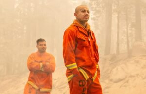 Os bombeiros da Califórnia na Califórnia, que ganham US $ 1 por ano, podem ter uma subida