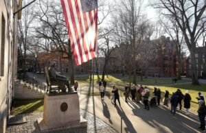 Trump ameaça as penalidades adicionais para Harvard