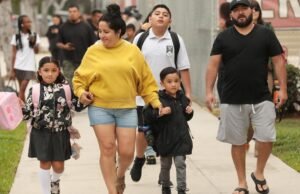 Lutando pelos latinos latinos do latino latino