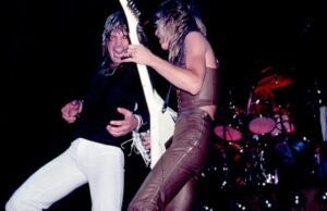 ‘Lilith Fair’ e ‘In Nothing’ fornece uma visão explicando na música oposta