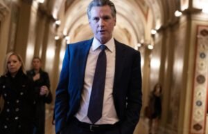 Newsom, trava e protestos políticos