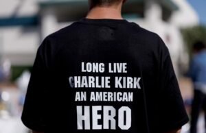 Assistente: Por que os cristãos estão com pressa de escrever a gravadora Charlie Kirk A Mártires