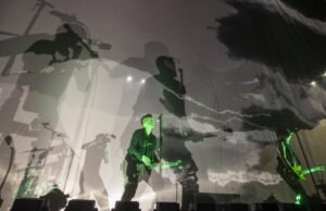 Revisão: No fórum, nove polegadas de raiva da tortura e medo. Medo, americano