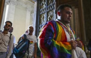 LGBTQ + Catholic Catholic é uma peregrinação a Roma e celebrar novos sentimentos