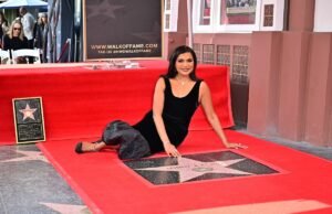 Mindy Kanging Sazle compartilha Hanarles para o filho do filho Spencer na sexta -feira de sexta -feira