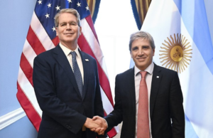 Bessent explicou que não pediu à Argentina que terminasse a troca com a China, mas apontou para a estação militar e seu centro de exames