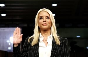 AG Pam Boni escrito por legisladores na supervisão do Senado Senat