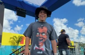 O Mindo e seu trabalho de visita no banco, Atividade da Internet, para criar um Minuted: “Para minha querida”